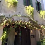 Avogari Bed & Breakfast