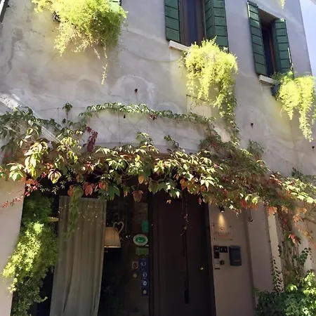 Avogari Bed & Breakfast